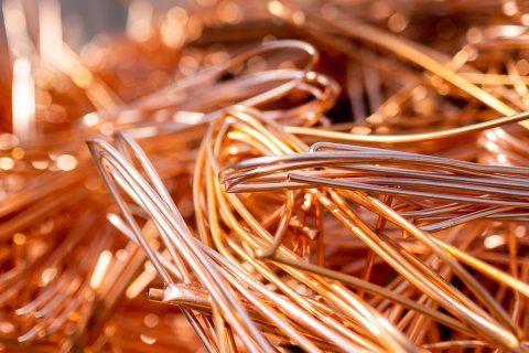 Výkup mědi; Měděné dráty, plechy, chladiče, karmy, armatury atd… Vaši měď vykoupíme za nejvyšší ceny.